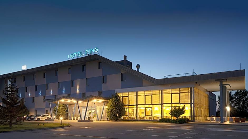 Photo 1 of 50 of Hotel Ring