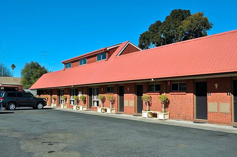 AAt 28 Goldsmith Motel