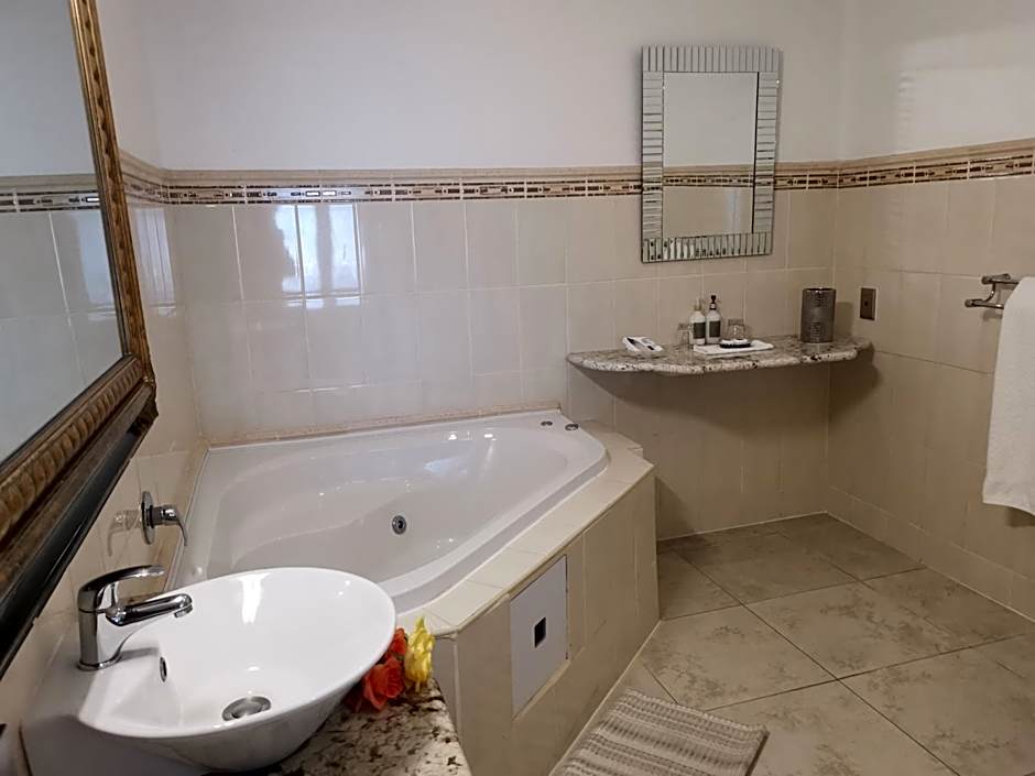 Misty Waves Boutique Hotel