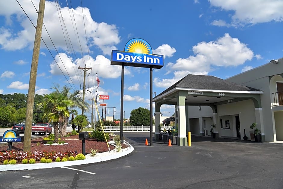 Days Inn by Wyndham Goose Creek