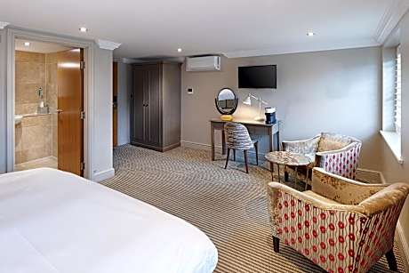 Classic King Room - Non-Smoking