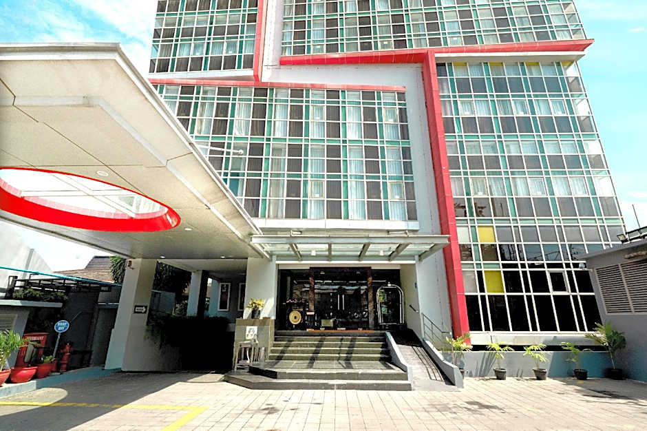 Atrium Premiere Hotel