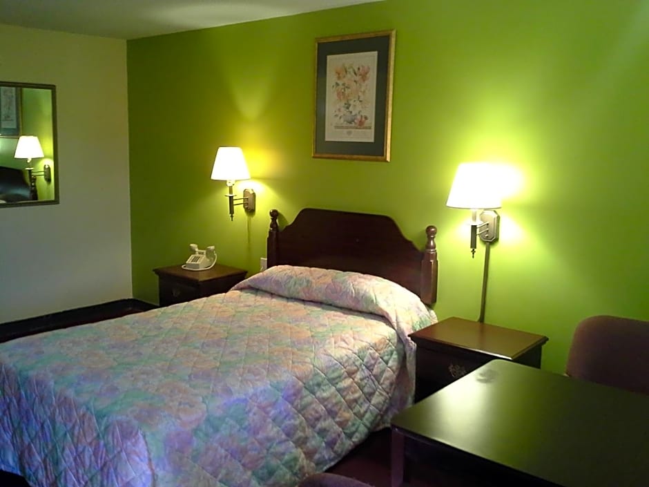 Red Carpet Inn - Augusta