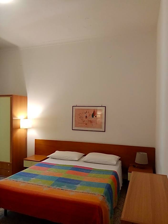 Ariston Petit Hotel