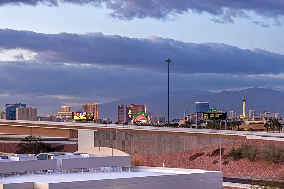 DoubleTree By Hilton Club Las Vegas Airport