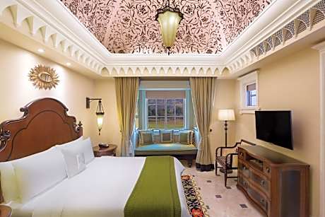 Deluxe Suite with Terrace