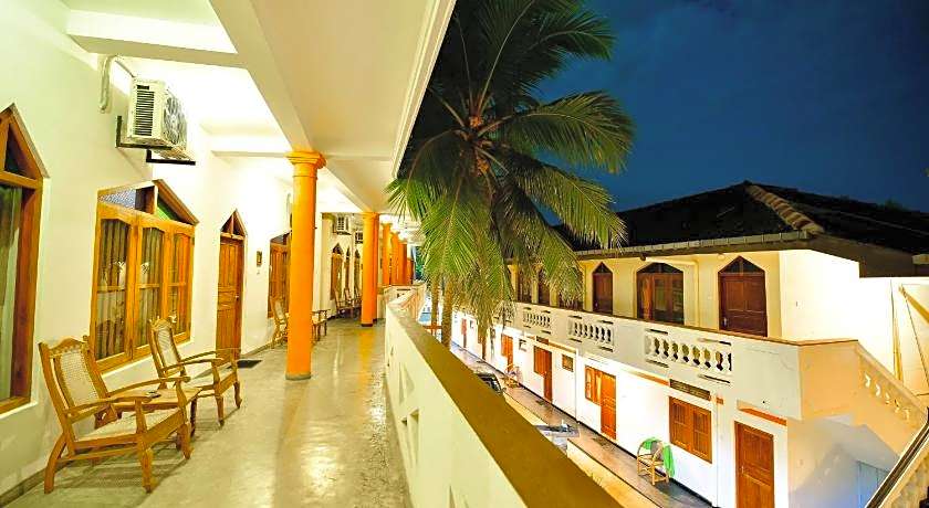 International Beach Hotel & Restaurant