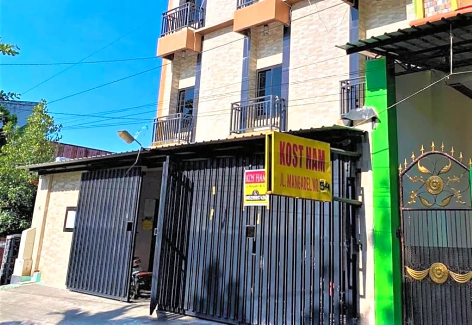 Penginapan Mangadel by ZUZU