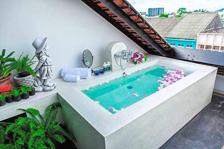 Xinlor House - Phuket Old Town