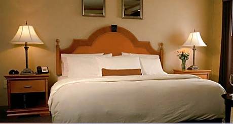 Queen Room - Non-Smoking