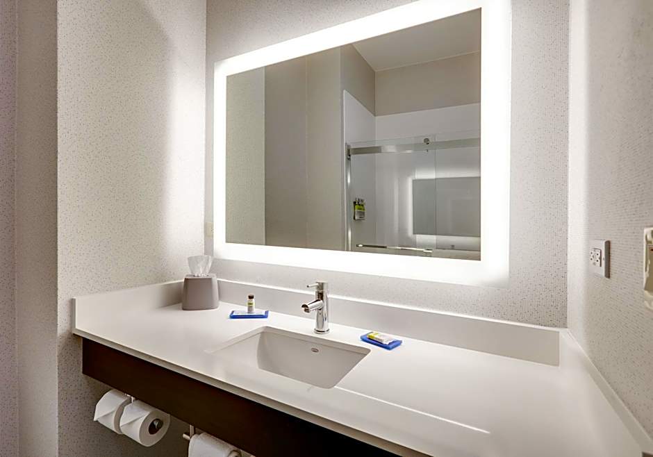 Holiday Inn Express Hotel & Suites Cleburne By IHG