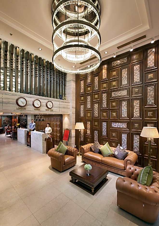 Peridot Gallery Classic Hotel