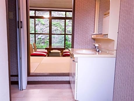 Japanese-Style Room - Annex