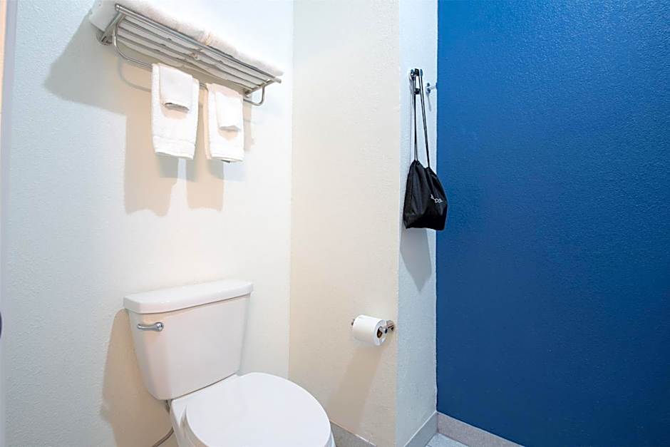 Spark by Hilton Lafayette South