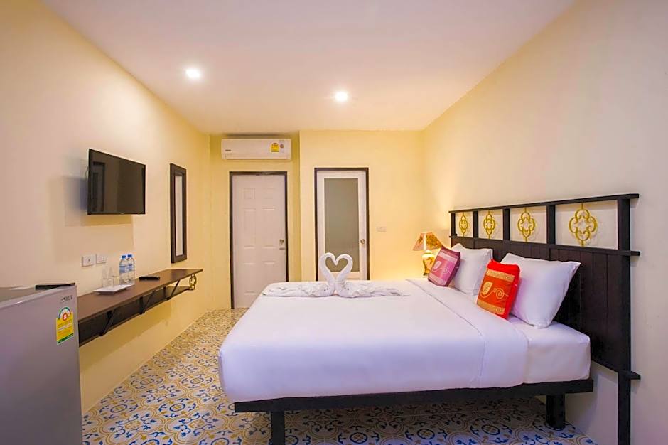 Le Hua Hotel
