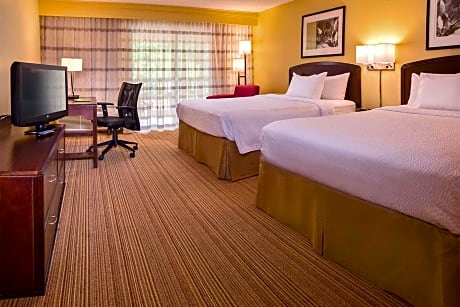 Queen Room with Two Queen Beds - Disability Access
