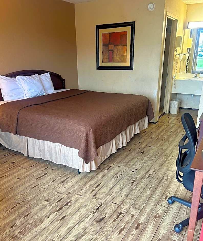 Photo 1 of 5 of 1 King Bed