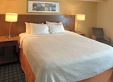 King Room with Accessible Tub - Accessible/Non Smoking