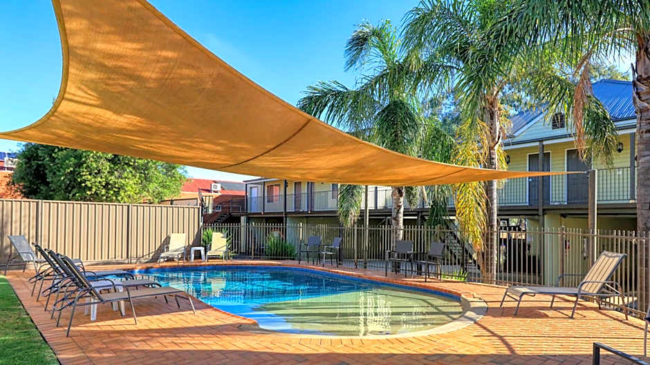 Bridges on Meninya Motel & Apartments