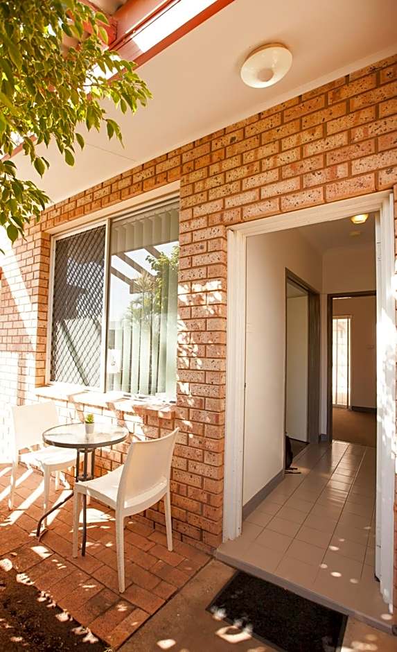 Carnarvon Central Apartments