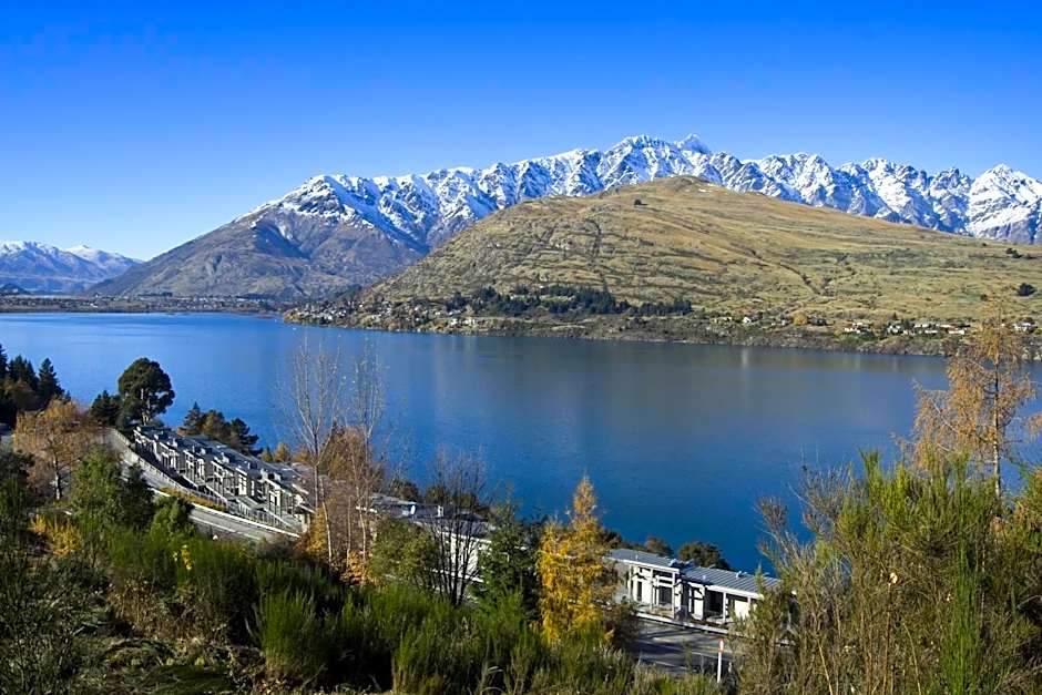 The Rees Hotel & Luxury Apartments