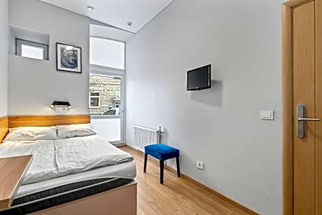 Small Standard Double Room with Private Bathroom 9 sq. m.