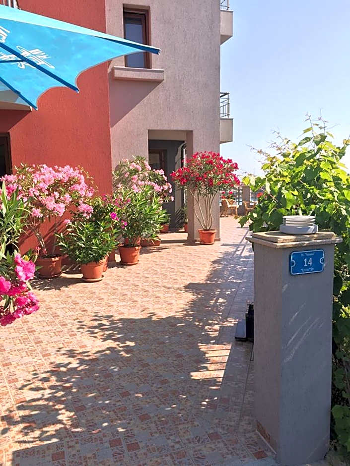 Family Hotel Radiana