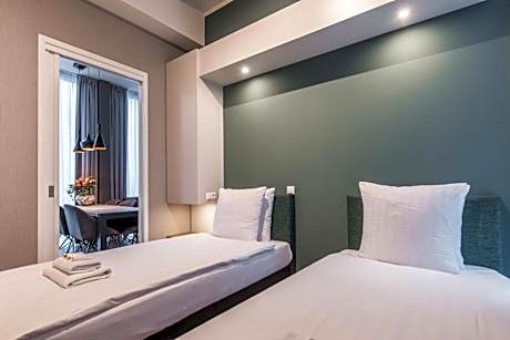 Large 2 Bedroom Apartment - Accessible