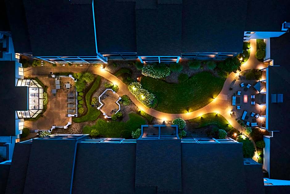 Courtyard by Marriott St. Louis Westport Plaza