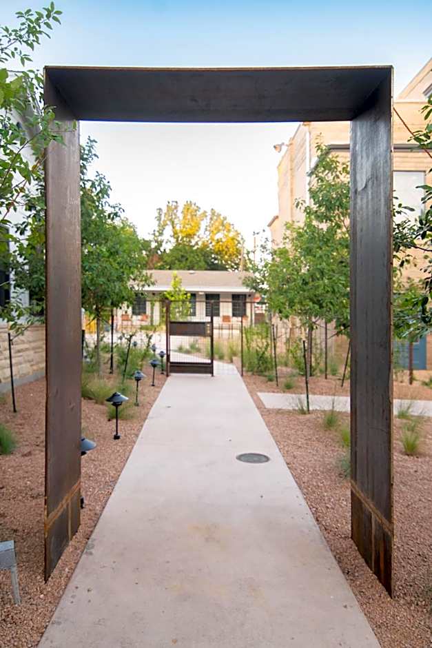 Talbot Commons Hotel