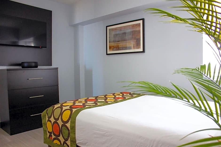Sun & Sand Resort Oceanfront Suites