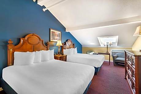 Queen Room with Two Queen Beds, Fireplace and Skylight Window - Pet Friendly/Third Floor/Non-Smoking