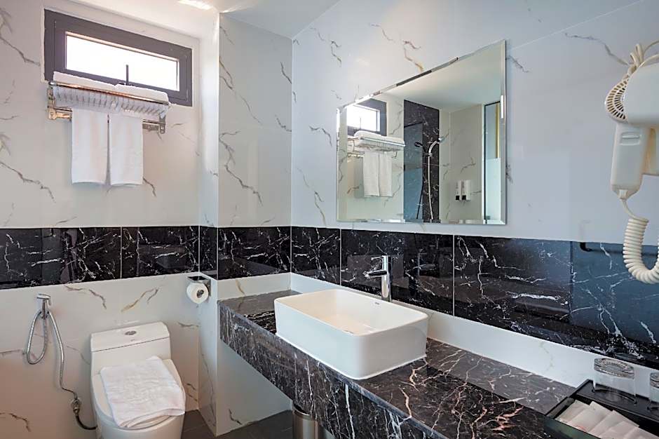 Amber Nha Trang Hotel