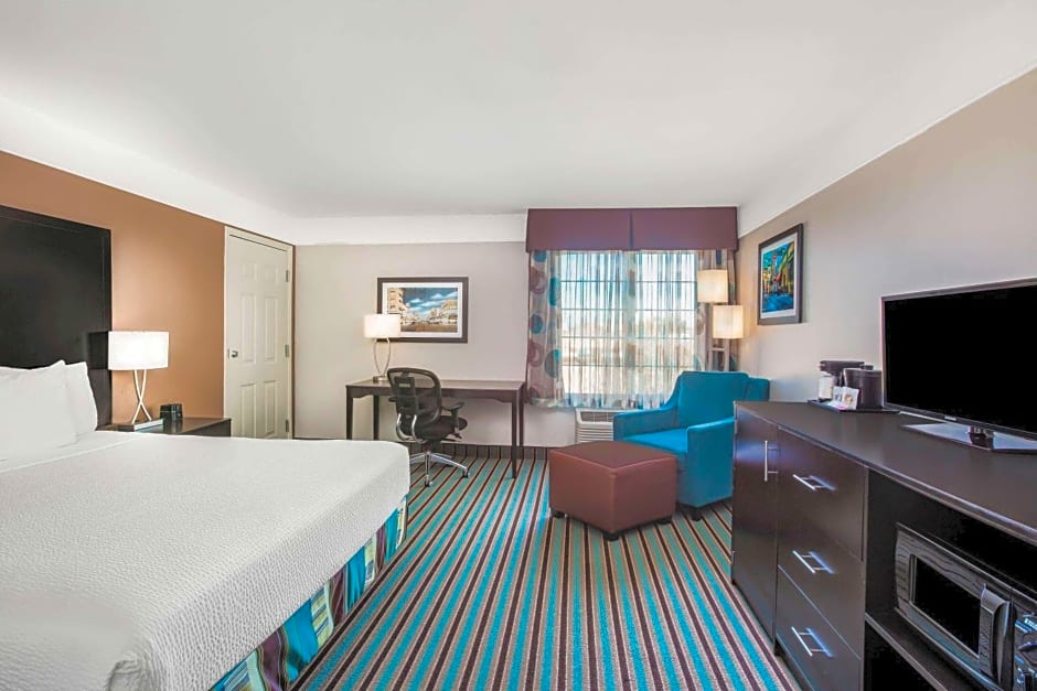 La Quinta by Wyndham Bakersfield North
