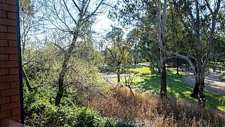 Premium Suite With Park View