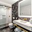 Cambria Hotel Boston Downtown-Seaport