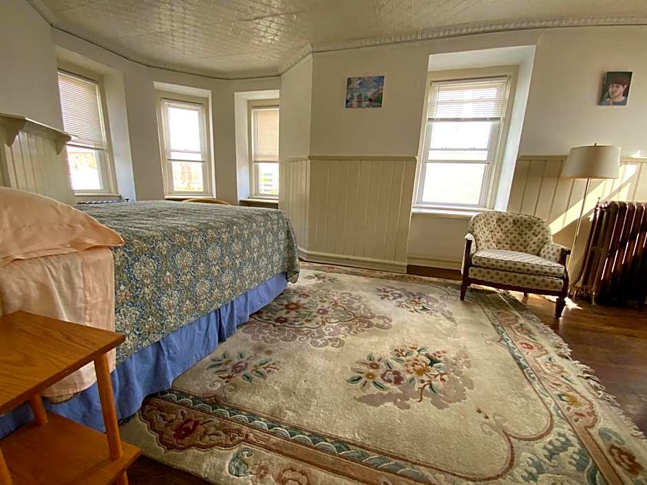 Fort Pl B&B and Gallery