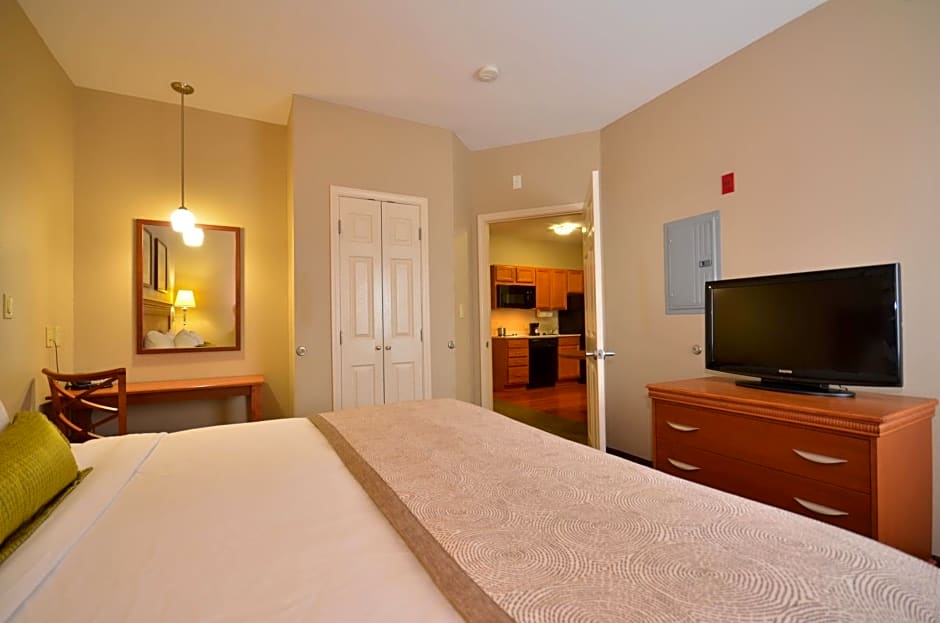 Candlewood Suites Clarksville By IHG