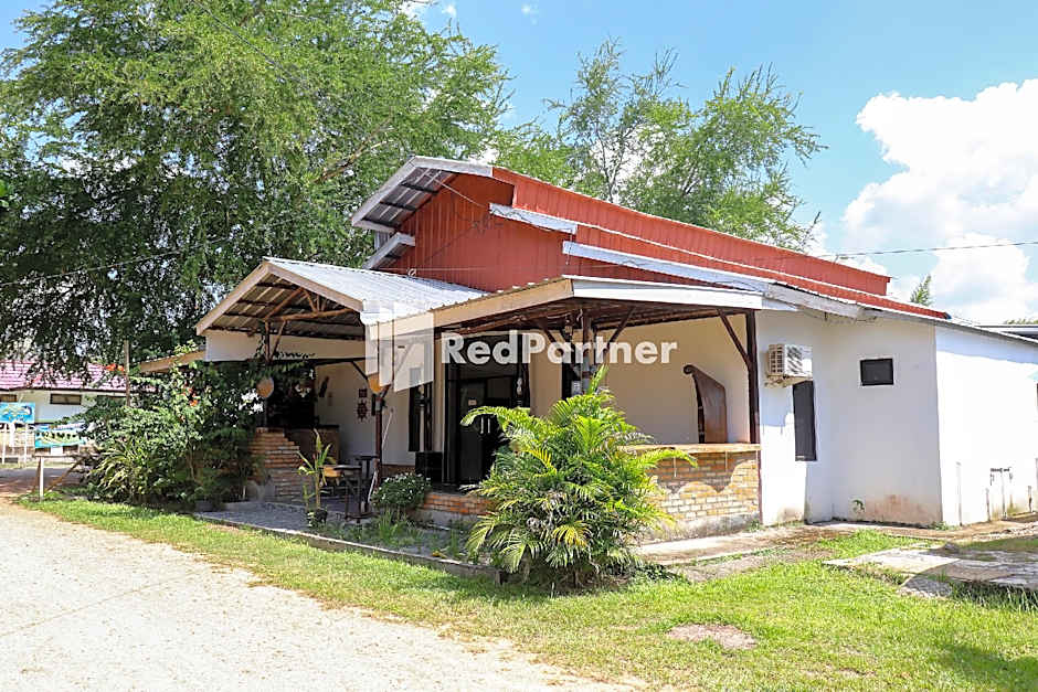Sahabat Pantai Guest House Mitra RedDoorz