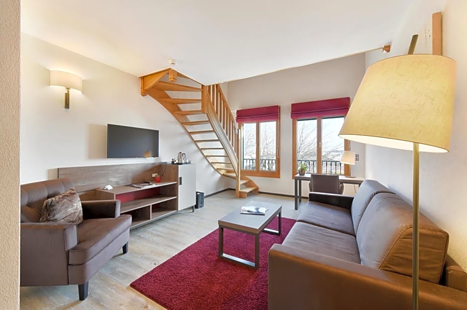 Photo 1 of 6 of Duplex Suite