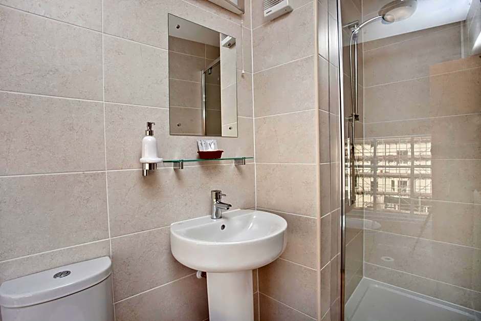 The Dickens Bar & Inn