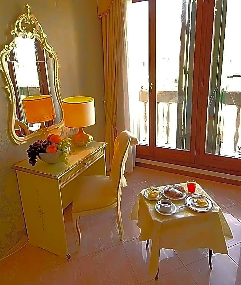 Hotel Canal & Walter