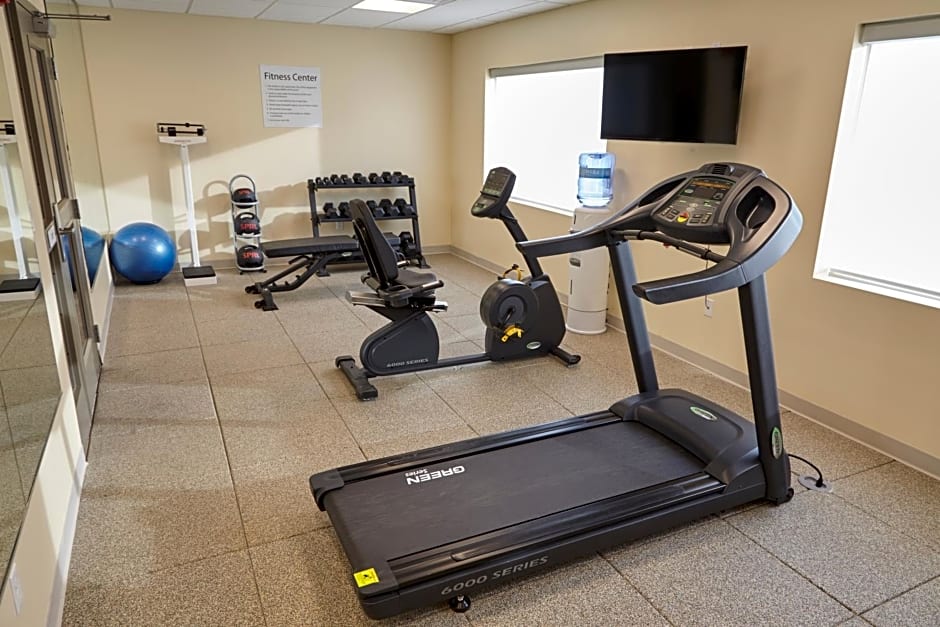 Holiday Inn Express and Suites Tahlequah By IHG