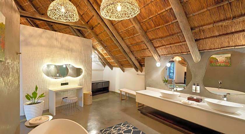David Livingstone Safari Lodge