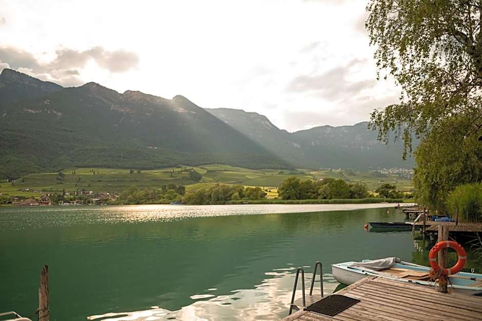 Leuchtenburg am See