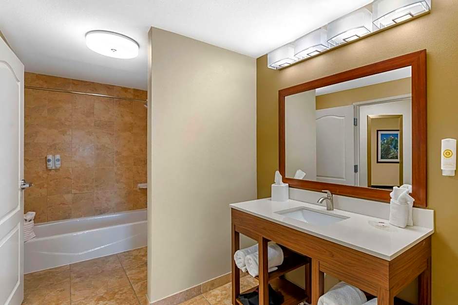 Comfort Inn & Suites