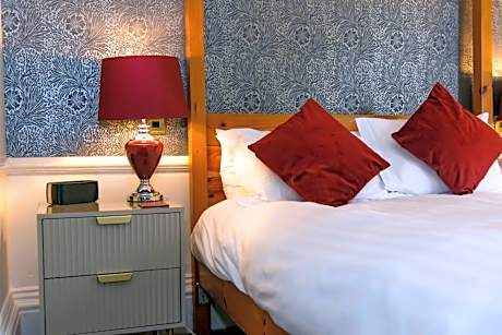 Double Room with Four Poster Bed