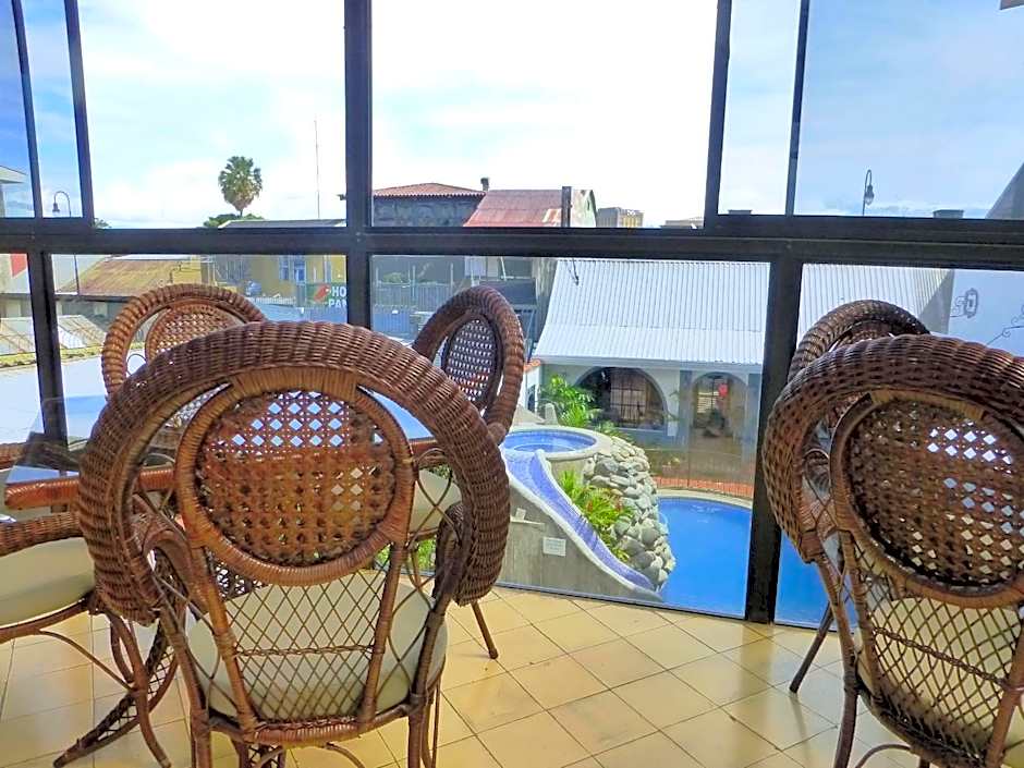 Hotel Santo Tomás