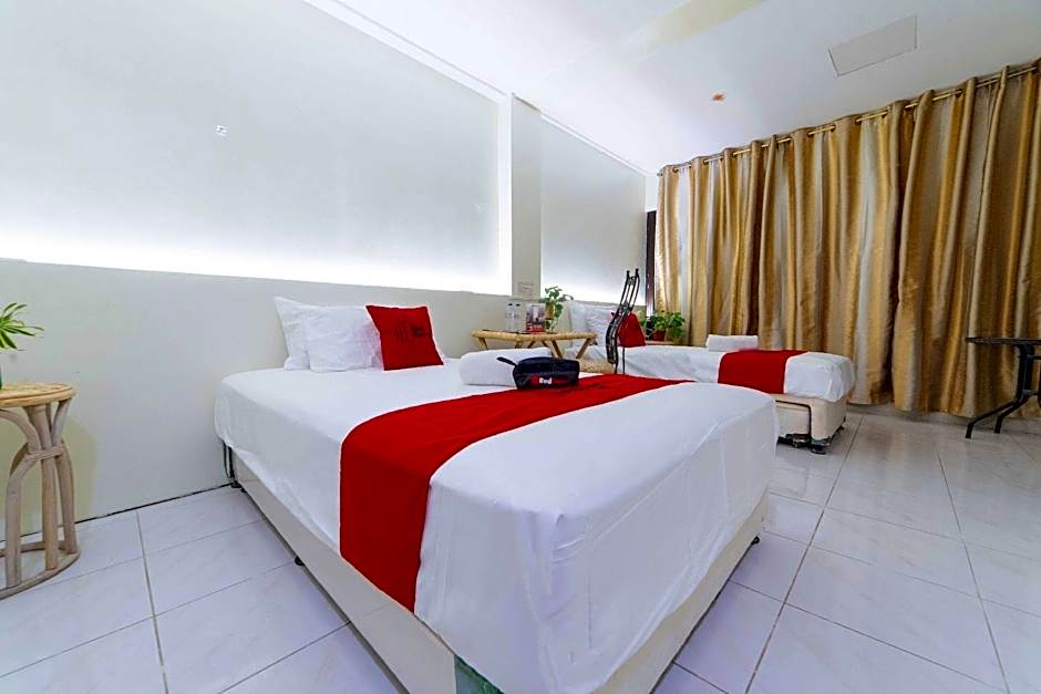 RedDoorz @ Ledesco Avenue Lapaz Iloilo