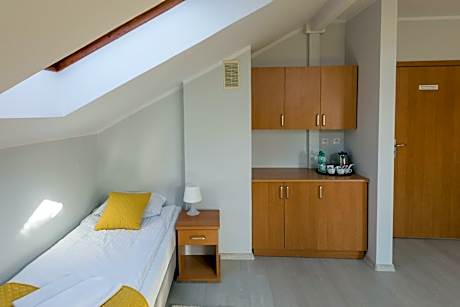 Standard Single Room with Shared Bathroom